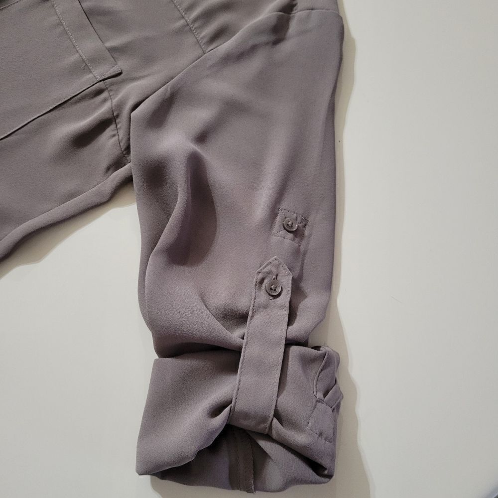 Express Portofino Taupe Button Down Blouse Black Trim - Picture 11 of 14